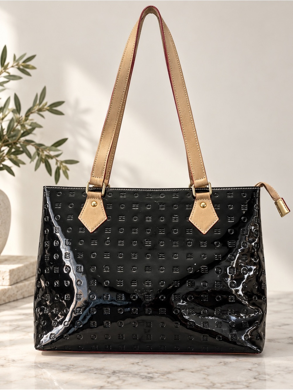 Arcadia Italy Genuine Patent Leather Embossed Logo Tote Black Tan Shoulder Bag